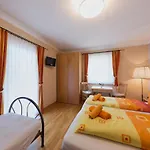 Saeuleck Appartement Mit Kaerntencard 말니츠
